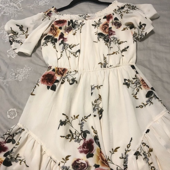 White Fox Boutique Floral Romper - Picture 8 of 8